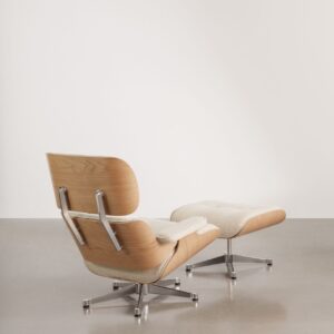 Sillón Poltrona Eames Lounge con Otomana Eco Cuero: imagen 3