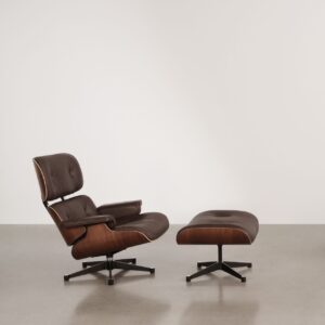 Sillón Poltrona Eames Lounge con Otomana Eco Cuero: imagen 2